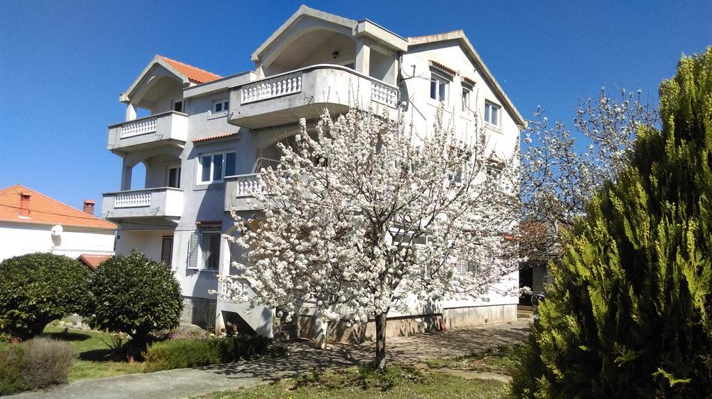 Apartments Lena Sutomiscica Exterior foto